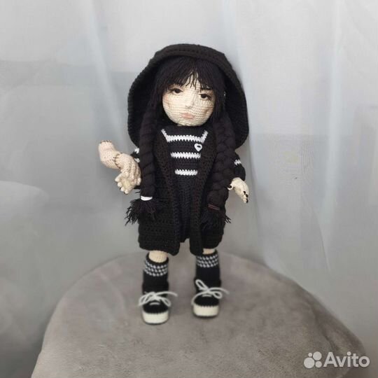 Кукла Уэнсдей Аддамс вязаная ручная работа