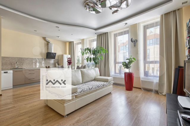 2-к. квартира, 81,3 м², 2/4 эт.