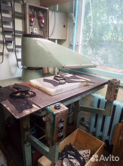 Вырубка кожи, заготовки для ремней, создание лекал