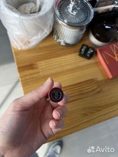 Красная помада