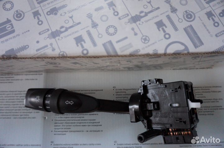 Ssang Yong New Actyon - подрулевой переключатель