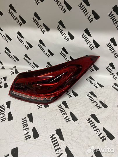 Задний правый внешний фонарь Mercedes-Benz CLA 118