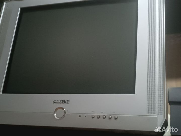 Телевизор бу samsung 21