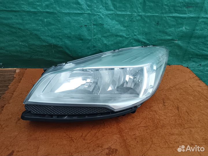 Фара левая на запчасти Ford Kuga 2 2012-2016 г
