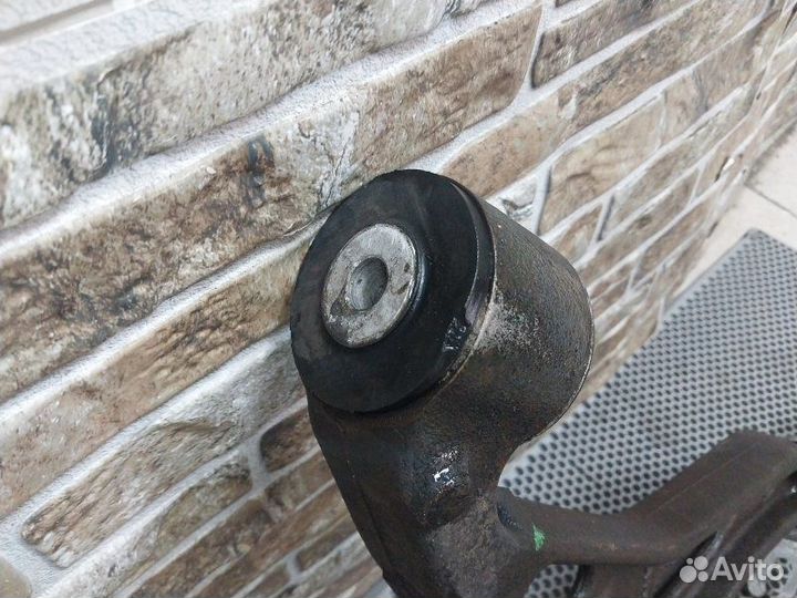 Рычаг подвески нижний передний правый Jeep Grand