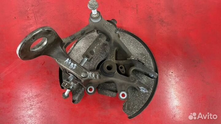 Ступица с кулаком в сборе задняя правая Audi A4 B8
