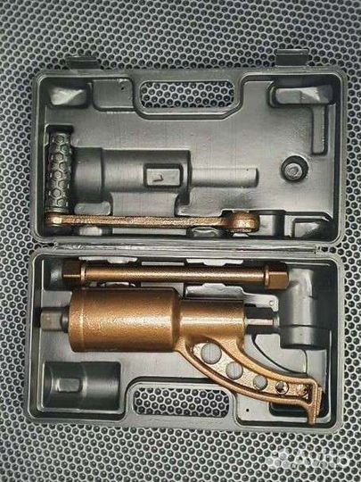 Ручной гайковерт 