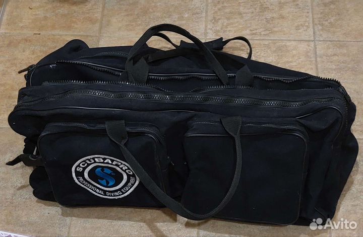 Маски, трубка, сумка для дайвинга