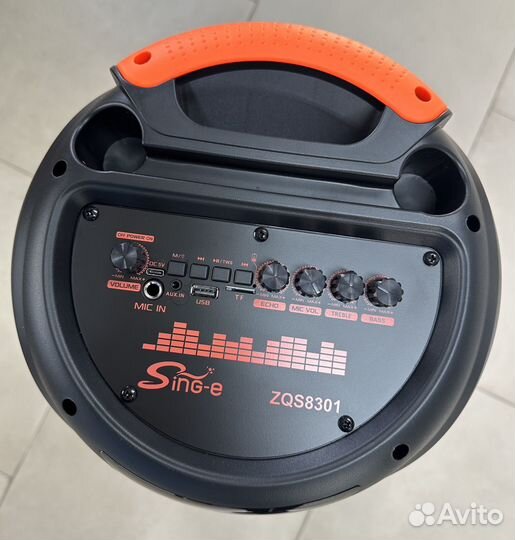 Высокая блютуз колонка с беспроводным микрофоном