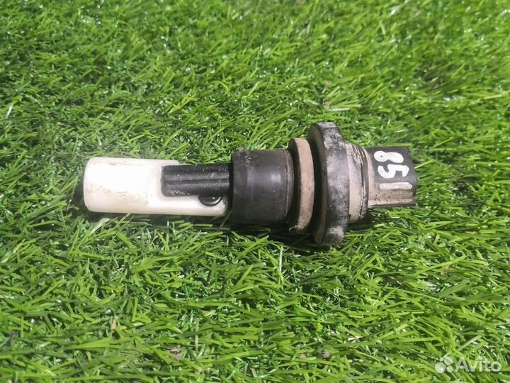 Датчик уровня омывателя Volvo s40 1 поколение