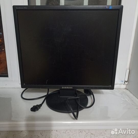 Монитор Samsung