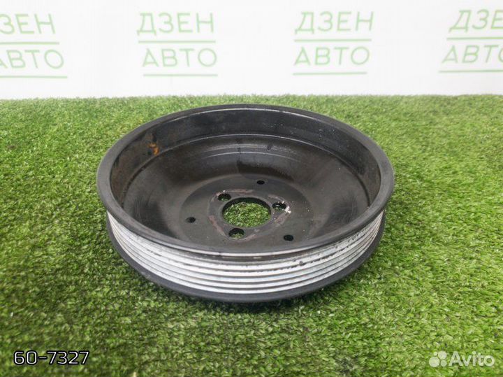 Шкив помпы Audi A4 B8 cala 2009