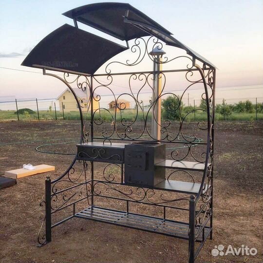 Мангал с крышей