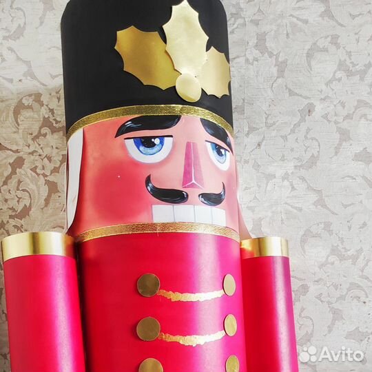 Бутафория / Щелкунчик из картона
