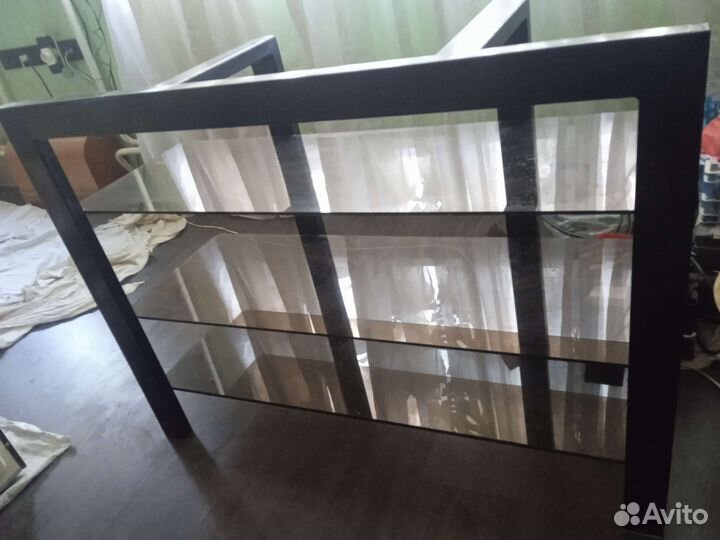 Стеклянная тумба под тв