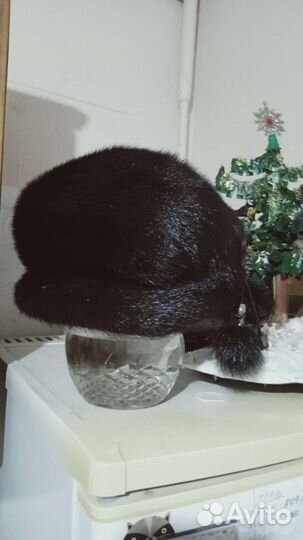 Норковая меховая шапка (с козырьком)