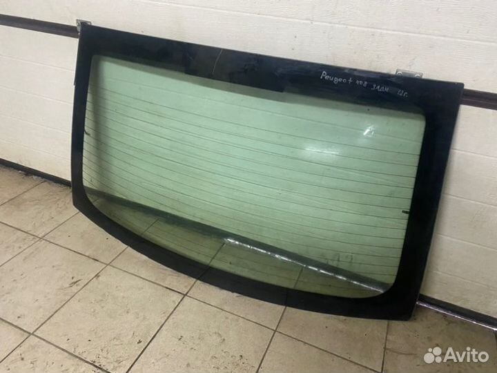 Стекло заднее Peugeot 408 5-дверный седан DV6CM