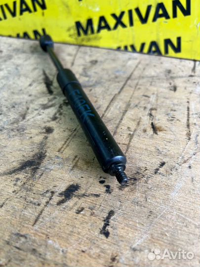 Амортизатор капота передний Bmw 5-Series F10 2010