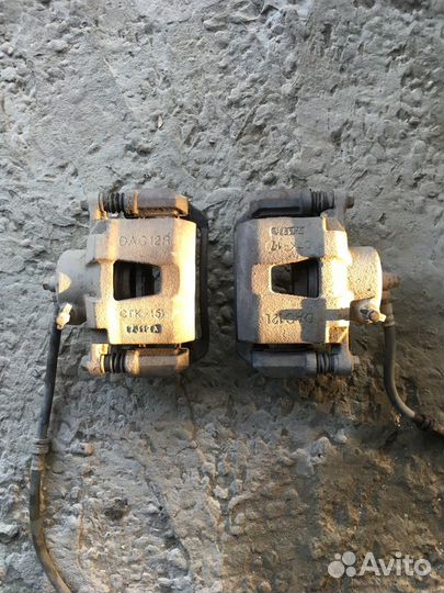 Передние тормозные суппорта Шевроле Лачетти