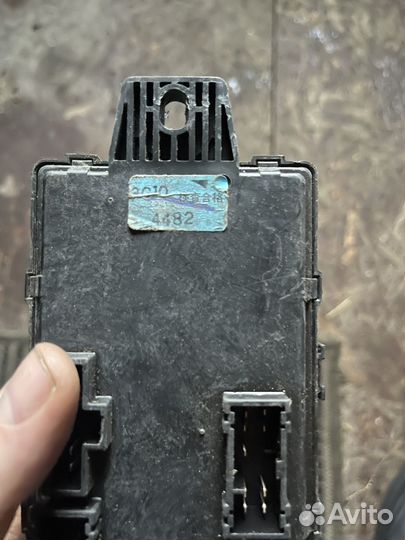 Блок предохранителей mitsubishi pajero 2