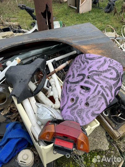 Пластик suzuki lets