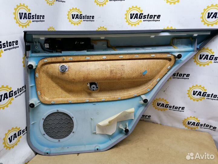 Обшивка двери левая задняя Volkswagen Golf 4