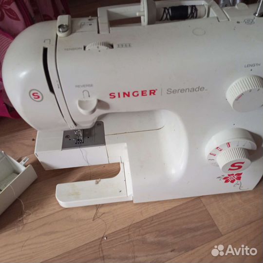 Швейная машина Singer