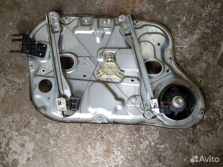 Стеклоподъемник передний правый Хендай Элантра 4