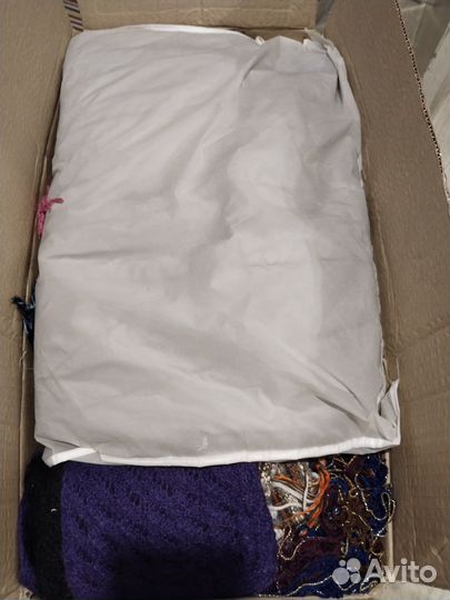 Вещи в коробке