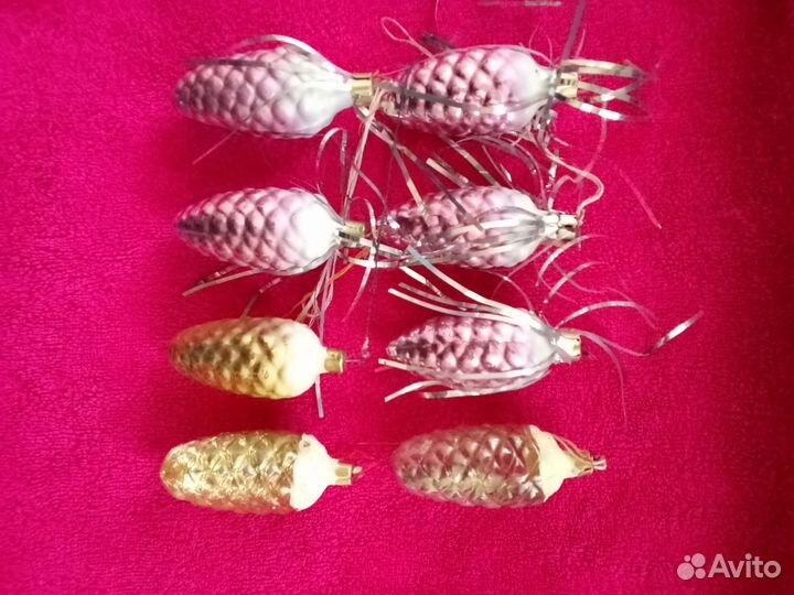 Ёлочные игрушки СССР времен шарики и шишки