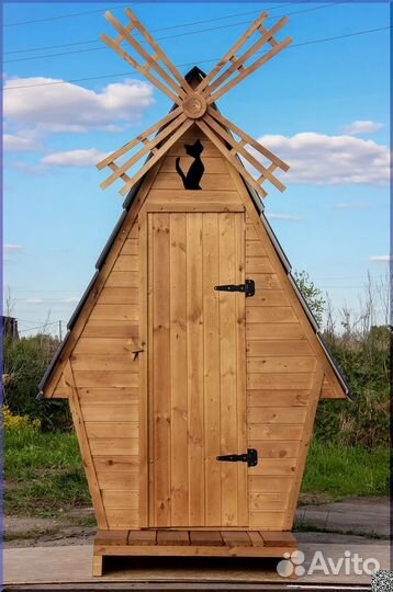 Уличный туалет деревянный BLU777