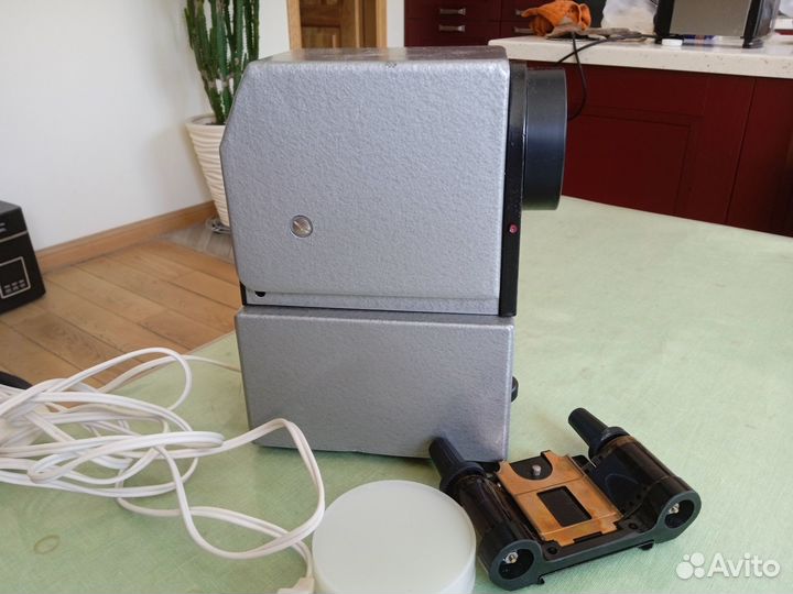 Фильмоскоп диапроектор Свет дм-4Т №1000