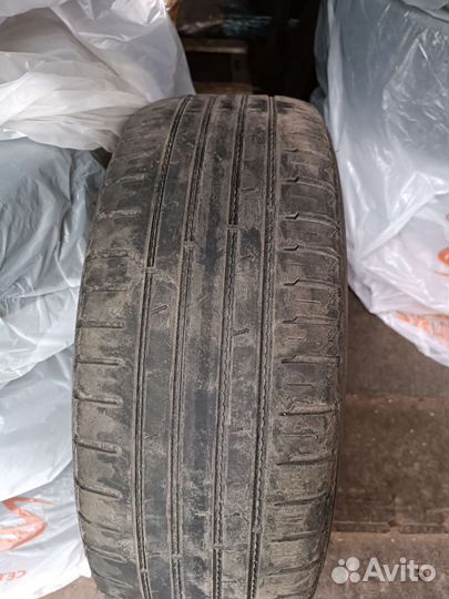 Nokian Tyres Hakka Blue 2 215/65 R16