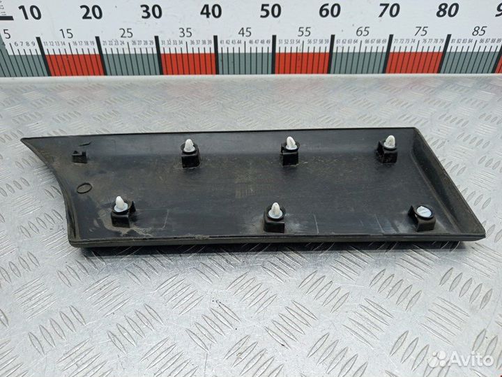 Молдинг заднего крыла левого Renault Master (2010