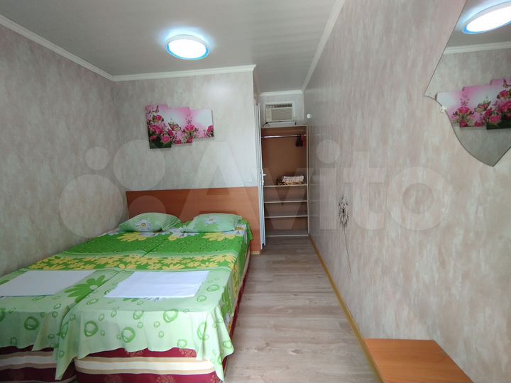 Комната 11 м² в 9-к., 1/1 эт.