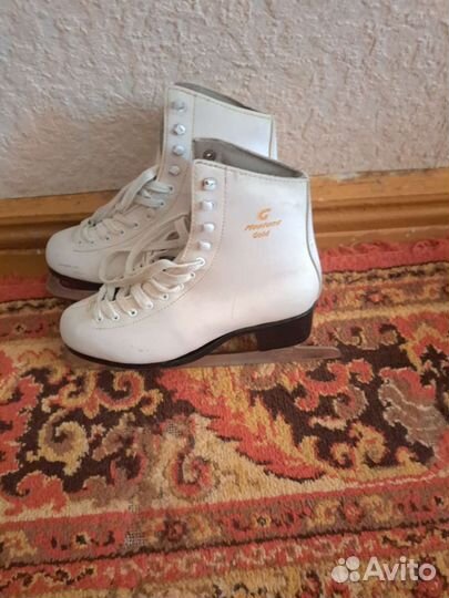 Коньки фигурные