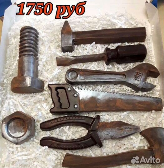 Подарок мужчине шоколадные инструменты