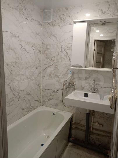 2-к. квартира, 49 м², 2/5 эт.