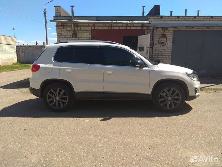 Volkswagen Tiguan 2.0 AT, 2013, 125 000 км