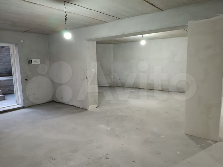 Дом 360 м² на участке 8 сот.