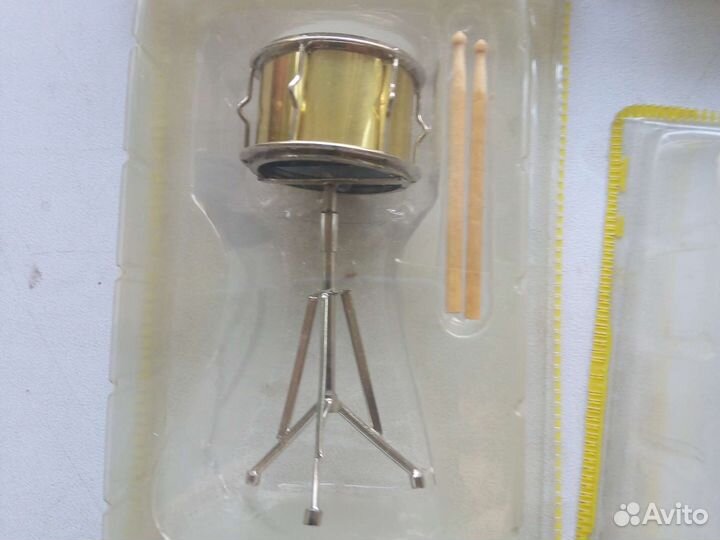 Коллекция мини моделей музыкальных инструментов