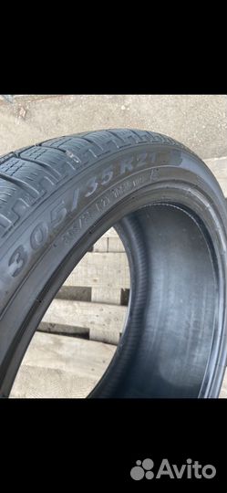 Pirelli Scorpion Winter 275/40 R21 и 305/35 R21 109V