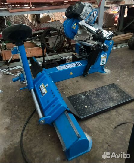 TS-52D Грузовой шиномонтажный станок 14-42”