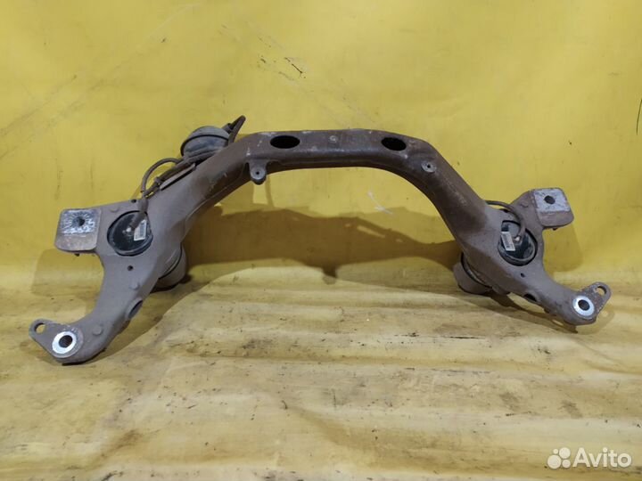 Audi Q7 4L Кронштейн опоры двигателя