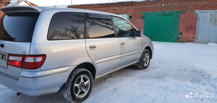 Nissan Presage 2.4 AT, 2000, 400 000 км