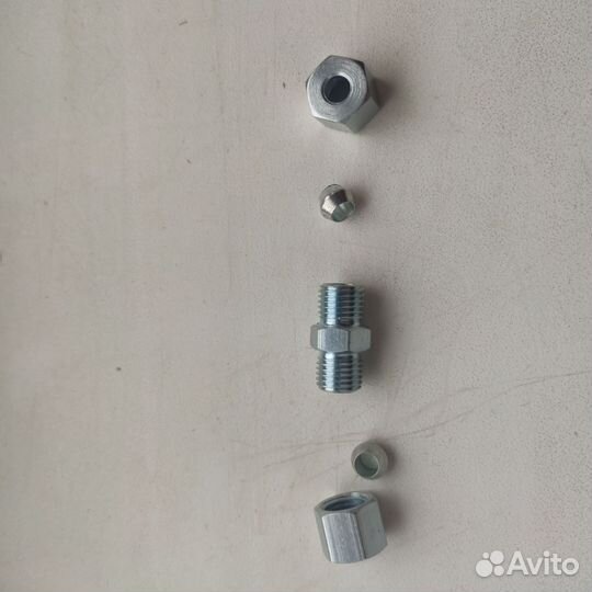 Фитинг. Соединитель тормозных трубок