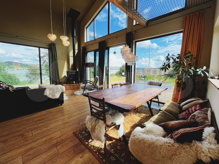 Дом 230 м² на участке 11 сот.