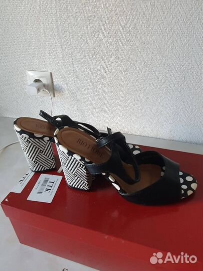 Босоножки женские 37 размер