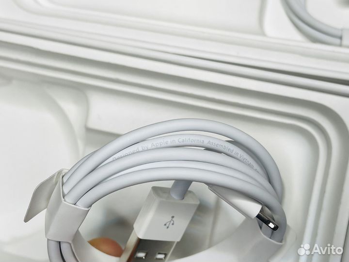 Зарядка для iPhone, Оригинал