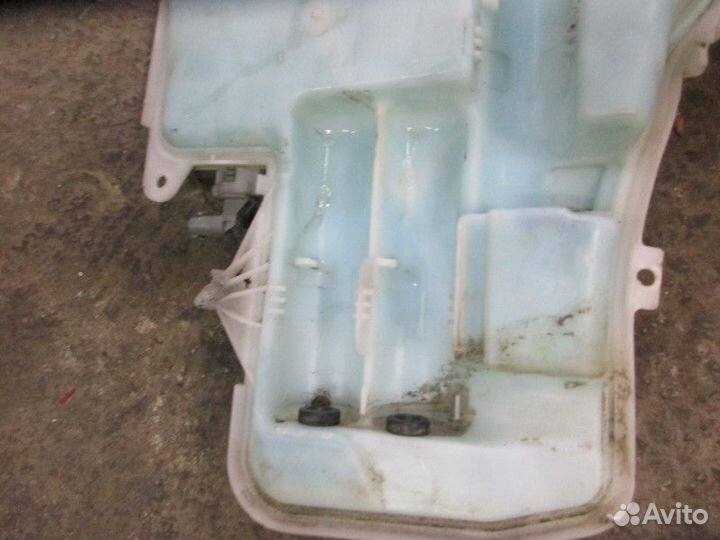 Бачок омывателя лобового стекла BMW 1-серия E87/E8